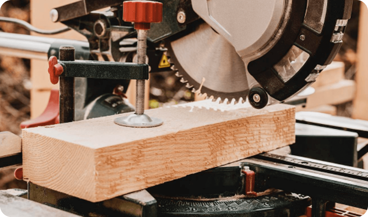 Wood cutting machine from CL